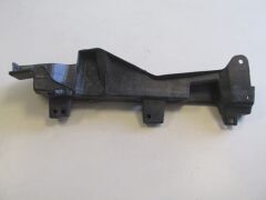 Ön Çamurluk Bağlantı Suportu Sol Renault Kangoo 4 14-21 Arası