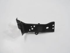 Ön Tampon Çamurluk Bağlantı Braketi Sağ Mazda 3 Sd-Hb 14-16 Arası