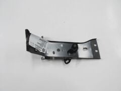 Ön Tampon Çamurluk Bağlantı Braketi Sol Mazda 3 Sd-Hb 14-16 Arası