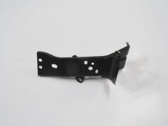 Ön Tampon Çamurluk Bağlantı Braketi Sol Mazda 3 Sd-Hb 16-20 Arası