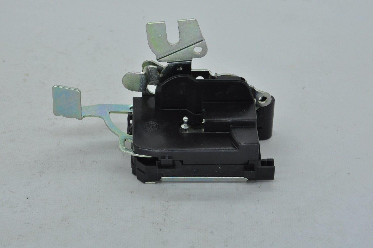 Bagaj Kilidi Sağ Kapak İç Orta Ducato 1998-2006 Arası (Manuel)