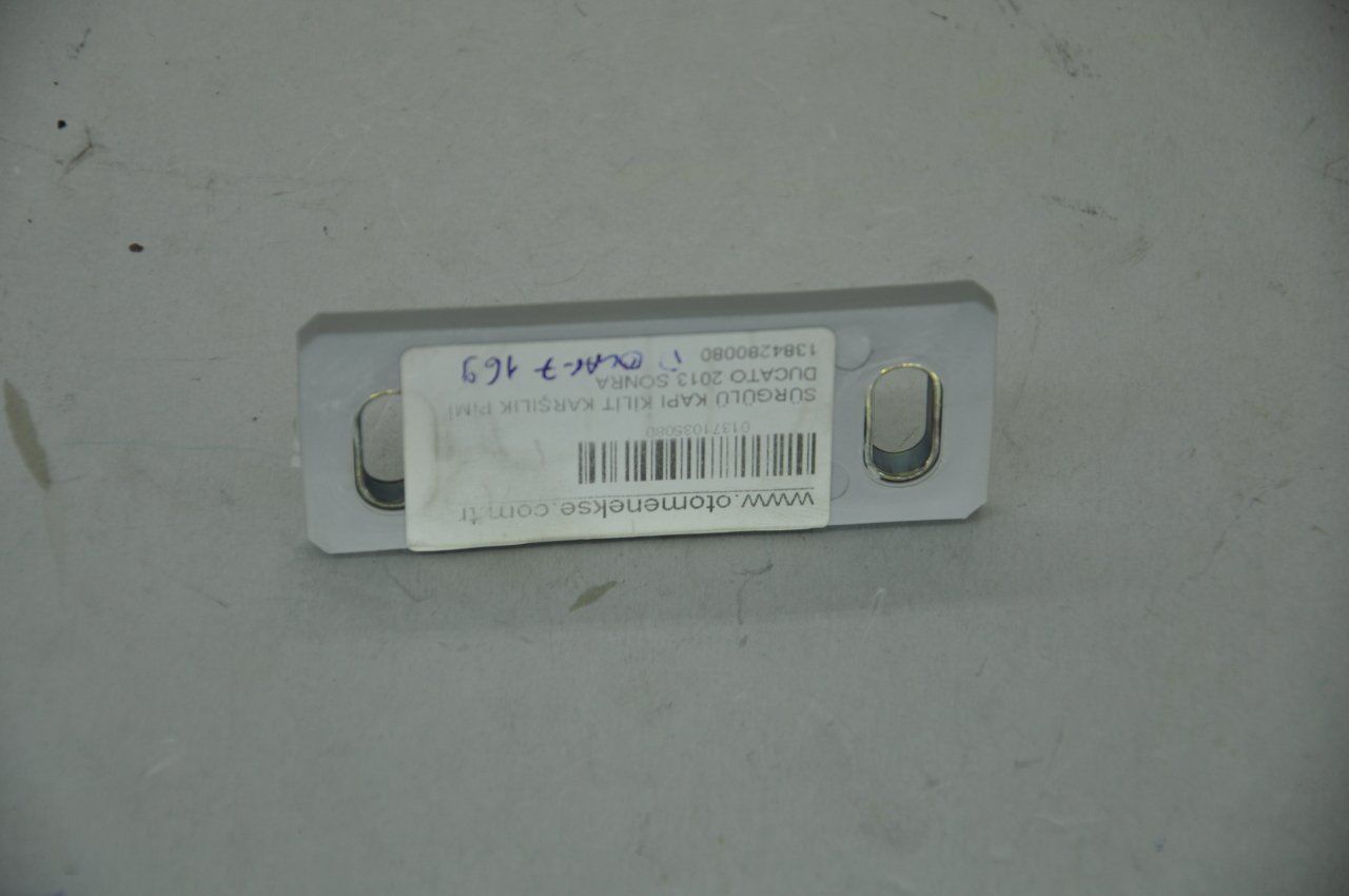 Sürgülü Kapı Kilit Karşılık Pimi Ducato 2014 Sonrası