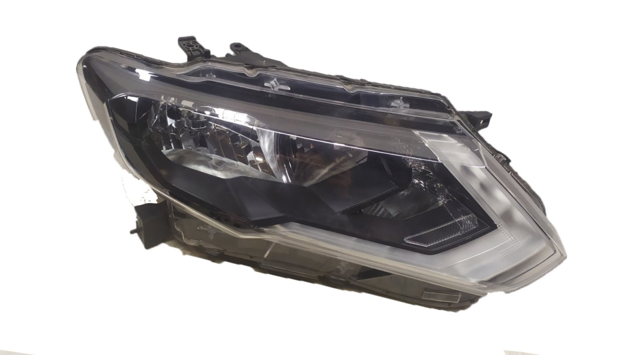 Far Ön Sağ Nissan X-Trail 2016 Sonrası