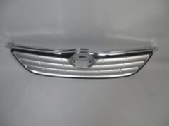 Ön Panjur Nikelaj Çerçeveli-İç Petekleri Gümüş Gri Düz Çizgili Tip Toyota Corolla Zze121 2005-2006 Arası
