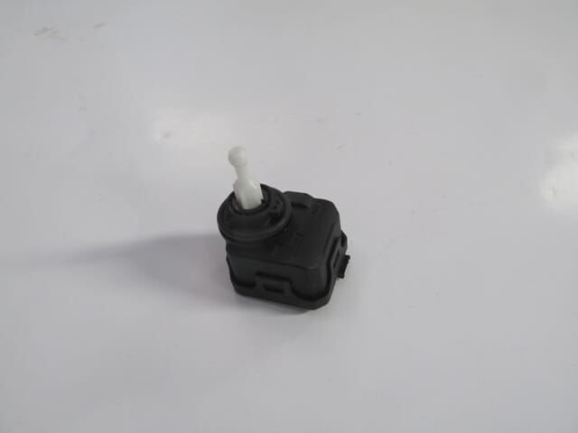 Far Motoru (12V) (Yan Soket Girişli) (Bfn) Volkswagen Golf 5 04-09 Arası