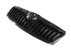 Ön Panjur (Nikelaj Çerçeveli-İç Petekleri Siyah) Skoda Octavia 2010-2012 Arası