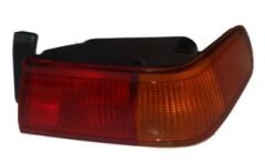 Dış Stop Lambası Sağ Kırmızı-Sarı (Famella) Toyota Camry 97-02 Arası