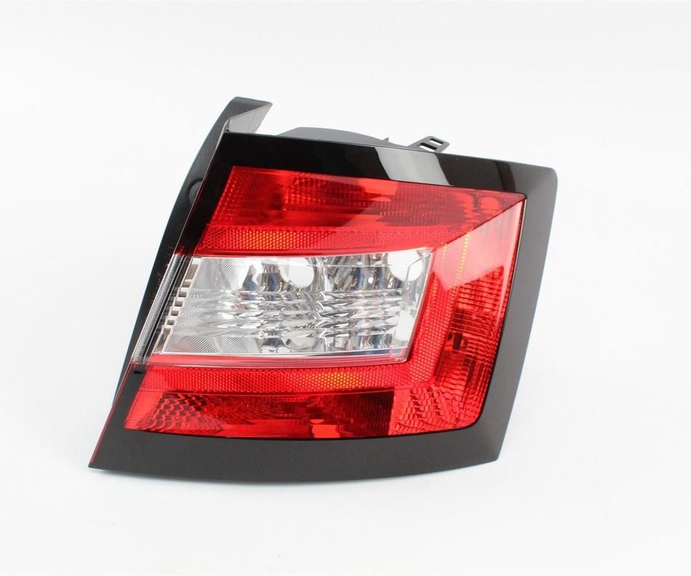 Skoda Fabıa Arka Stop Sis Lambalı Sağ 14-