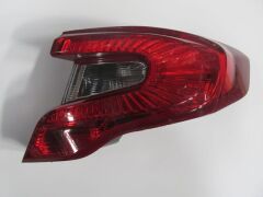 Sağ Dış Stop Lambası Kırmızı-Beyaz-Ledsiz (Mars) (E Marklı) Fiat Egea Sd 2021-2026 Arası