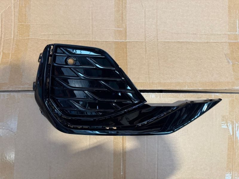 Ön Tampon Izgarası Sağ A3 2024-