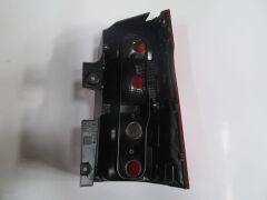 Stop Lambası Sol Kırmızı-Beyaz  Mercedes Vıto W447 15-24 Arası