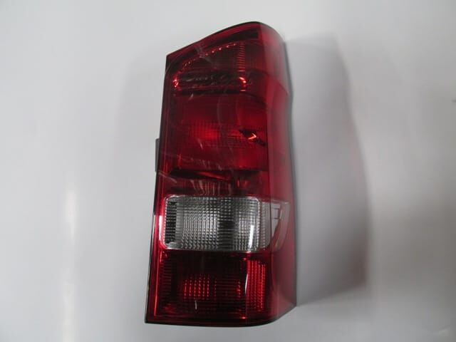 Stop Lambası Sağ Kırmızı-Beyaz  Mercedes Vıto W447 15-24 Arası