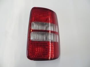 Stop Lambası Sağ Kırmızı-Beyaz Volkswagen Caddy 11-15 Arası