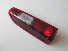 Stop Lambası Sol Kırmızı-Beyaz  Renault Trafıc 4 22-24 Arası