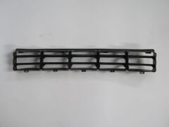 Ön Tampon Panjuru Orta Siyah Volkswagen Golf 4 98-04 Arası
