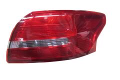 Dış Stop Lambası Sağ Kırmızı-Beyaz Ford Focus Sd 15-18 Arası