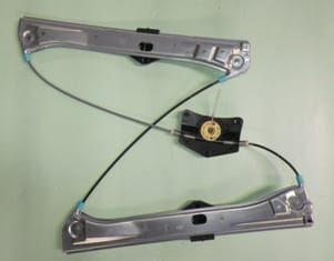 Ön Cam Krikosu Sağ Elektrikli-Motorsuz Mercedes S Class W221 06-12 Arası