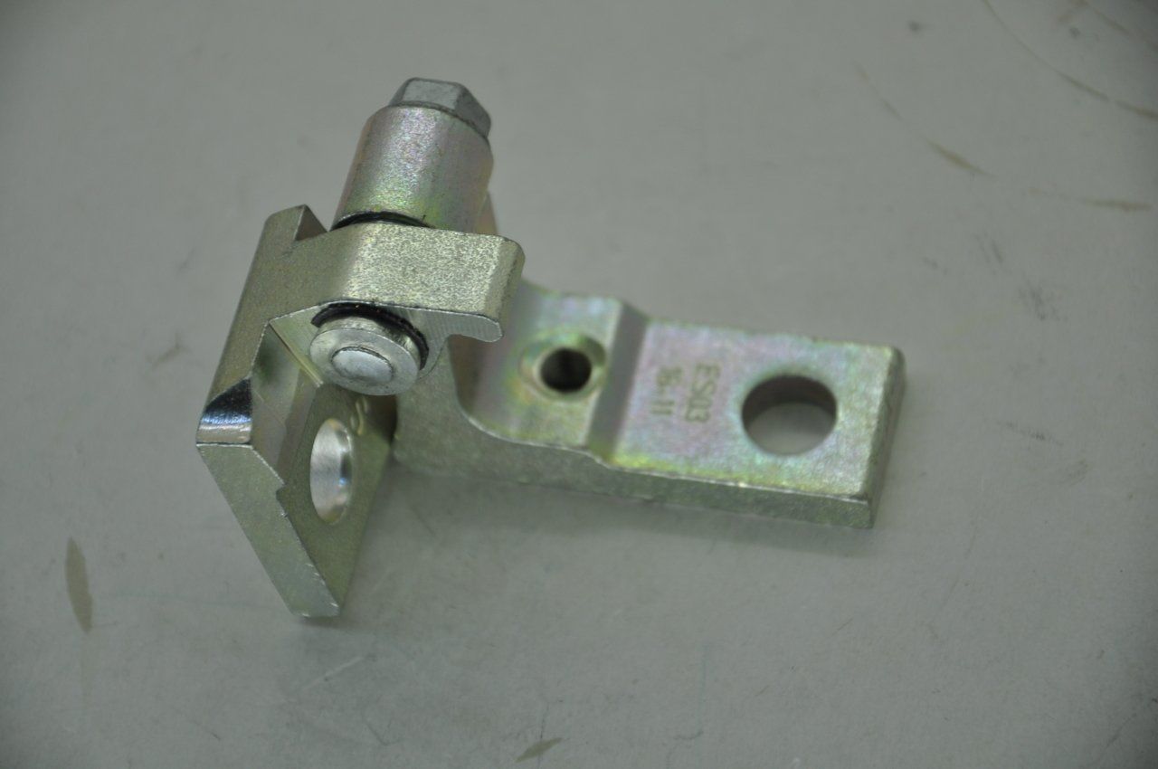 Kapı Menteşesi Üst Sol Linea-Grande Punto (Ön Arka Kapı) Fiorino-Doblo 2010 Sonrası (Ön Kapı)