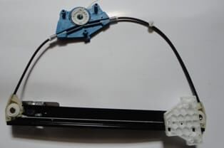 Ön Cam Krikosu Sağ Elektrikli-Motorsuz (Cabrıo 2Kapı) Audı A4 05-08 Arası
