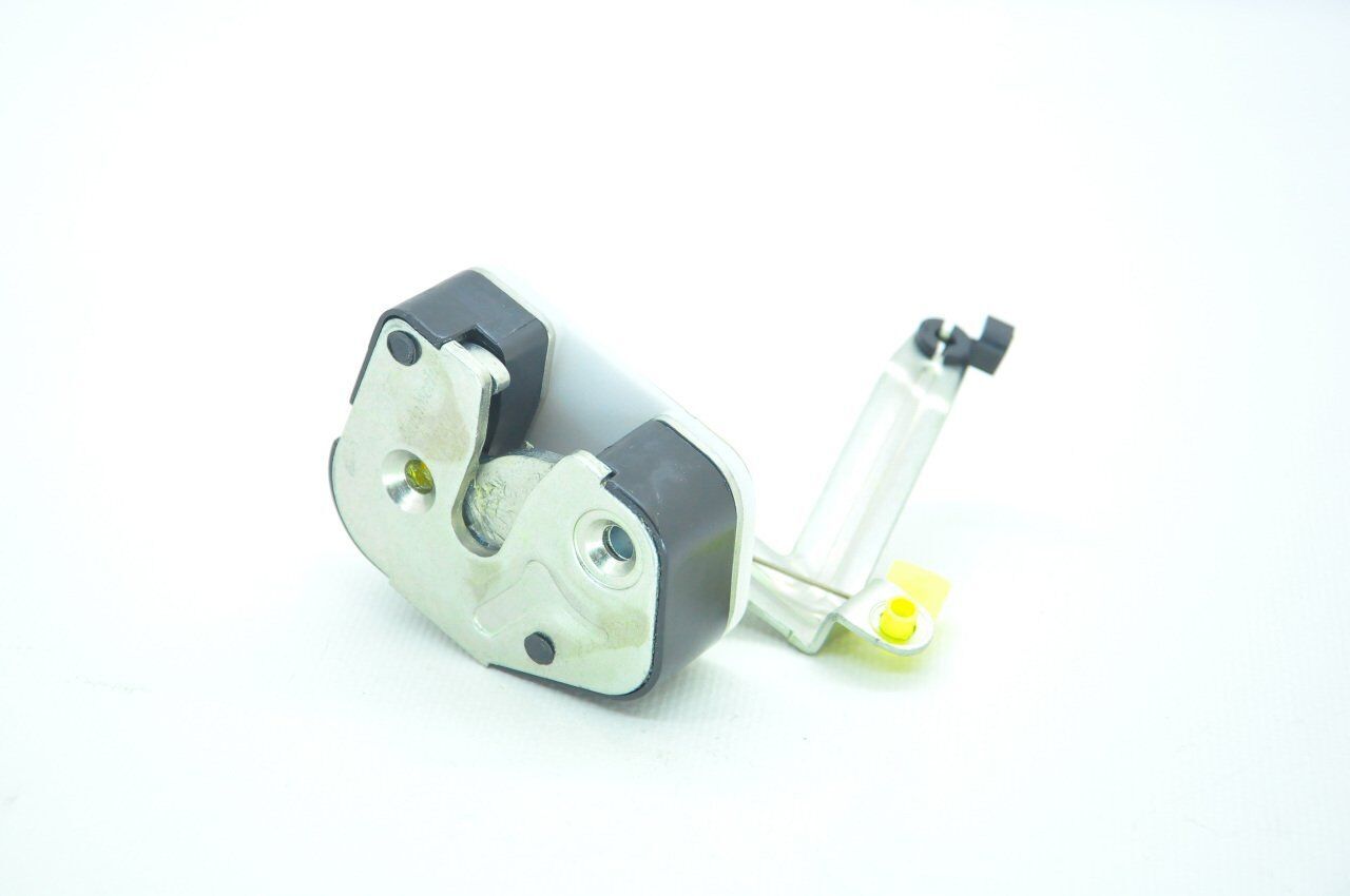 Sürgülü Kapı Kilidi Sağ Master 2004-2011 Arası