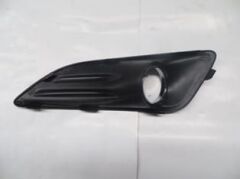 Sis Far Çerçevesi Sağ (Sis Deliği Nikelaj Çerçeveli) Ford Fıesta 13-17 Arası