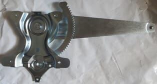Arka Cam Krikosu Sağ Elektrikli-Motorsuz (Hushan) Toyota Rav4 01-04 Arası