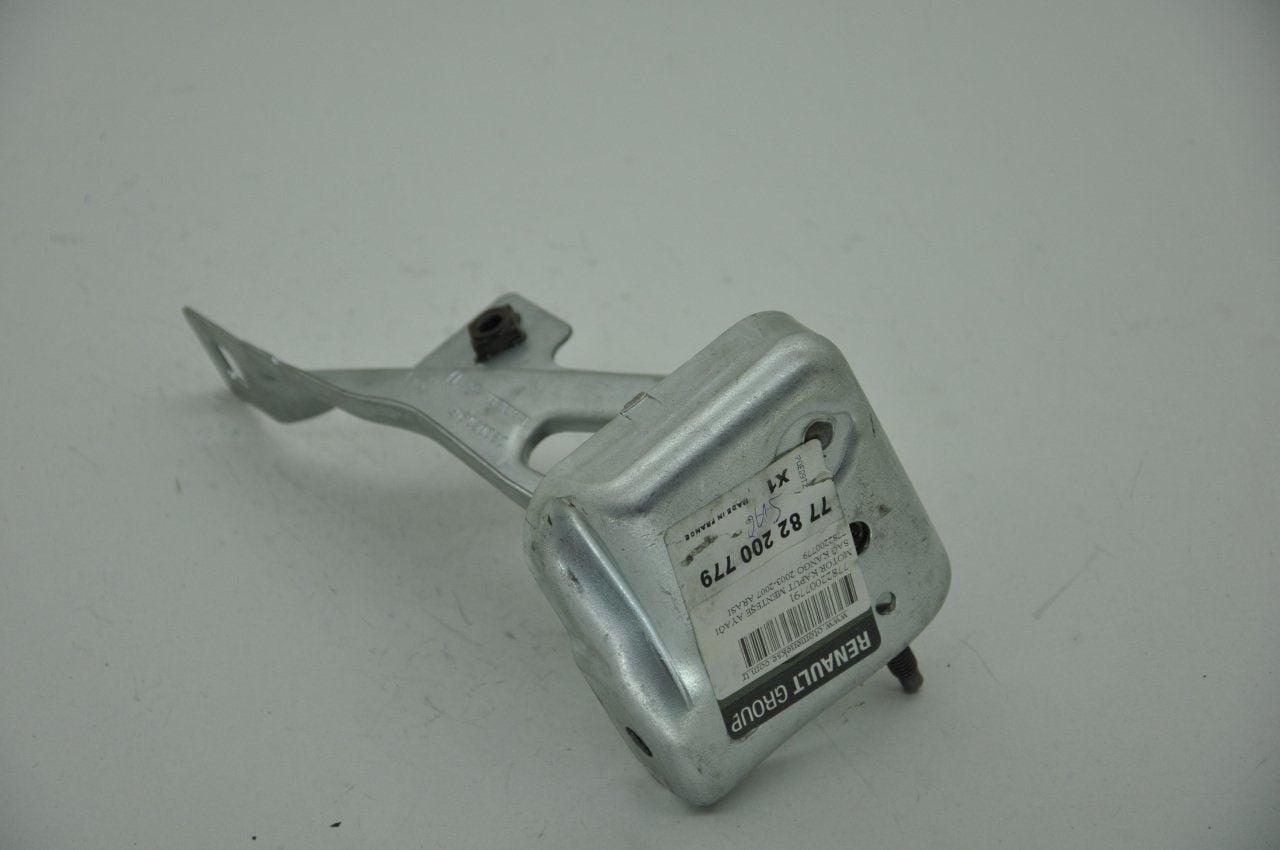 Motor Kaput Menteşe Ayağı Sağ Kango 2003-2007 Arası