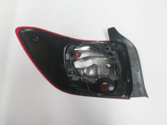 Stop Lambası Sağ Kırmızı-Beyaz Renault Symbol 13-16 Arası