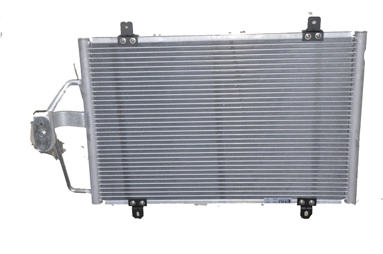 Klima Radyatörü (Kondanser) Megane 1995-2002 Modelleri Arası (Üstten Ayaklı)