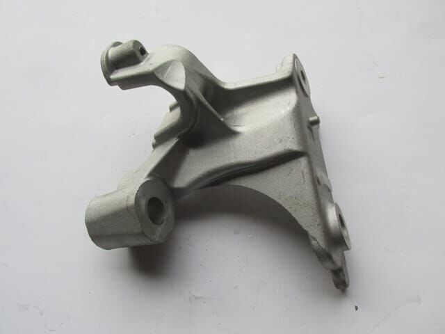 Motor Beşiği Bağlantı Ayağı Sol (Beşik Darbe Emici) (Alüminyum) Renault Megane 4 Sd-Hb 16-20 Arası
