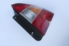 Stop Lambası Sağ Kırmızı-Sarı-Beyaz Hyundaı Accent Mılenyum 00-02 Arası