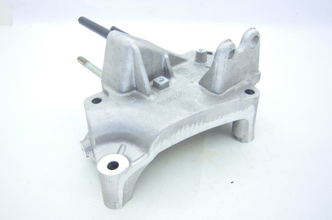 Motor Takoz Suportu Ön Sağ Üst Doblo 2010 Sonrası