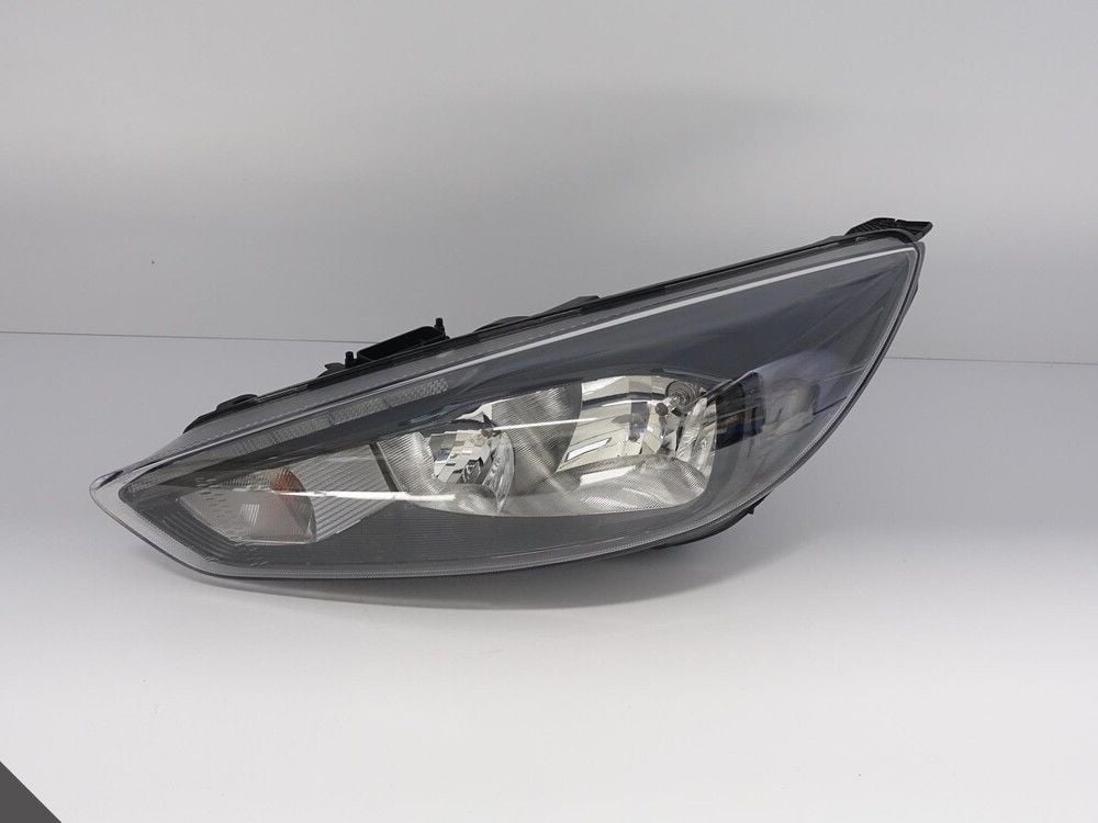 Far Ön Sağ Ford Focus 2014-2018 Arası (Siyah-Ledli)