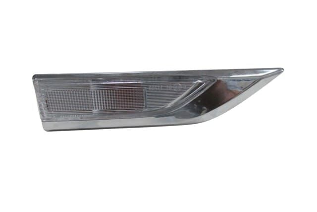 Çamurluk Sinyali Sağ Beyaz (Nikelaj Çerçeveli) (Duylu-Ampüllü) Volkswagen Caddy 15-18 Arası