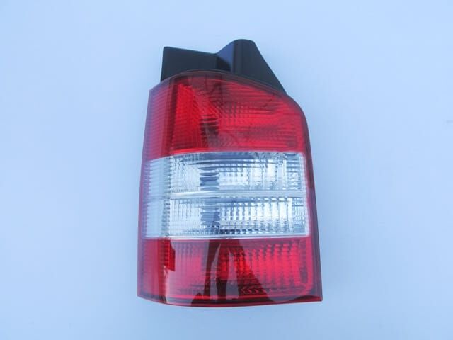 Stop Lambası Sol Kırmızı-Beyaz Volkswagen Transporter T5 04-09 Arası