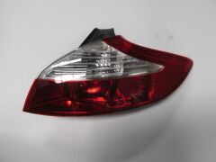 Dış Stop Lambası Sağ Kırmızı-Beyaz Renault Megane 3 Hb 14-15 Arası