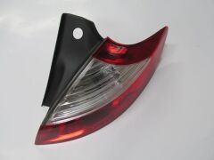 Dış Stop Lambası Sağ Kırmızı-Beyaz Renault Megane 3 Hb 14-15 Arası