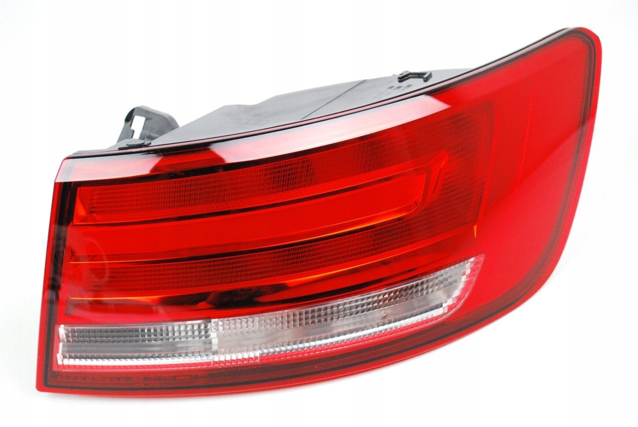 Stop Lambası Sağ Dış Audi A4 2015 Sonrası