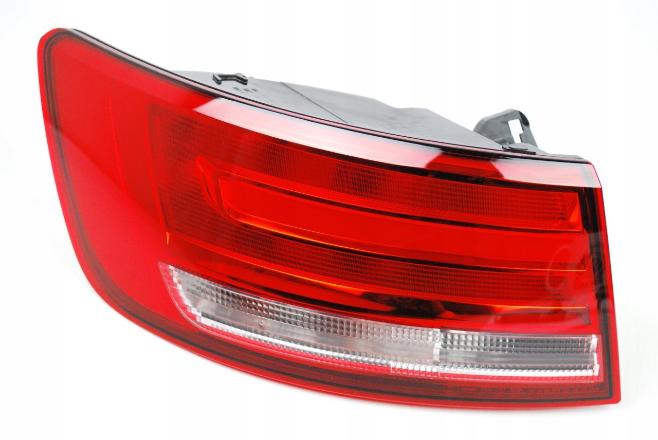 Stop Lambası Sol Dış Audi A4 2015 Sonrası