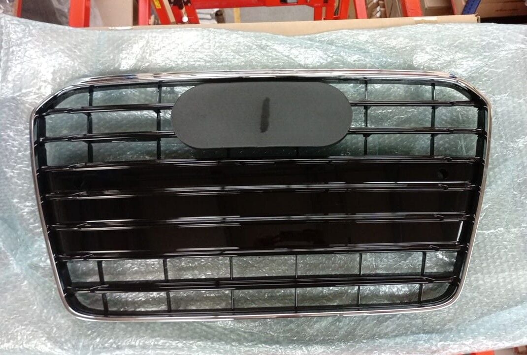 Ön Panjur S-Line ( Piano Black ) A5 2012-