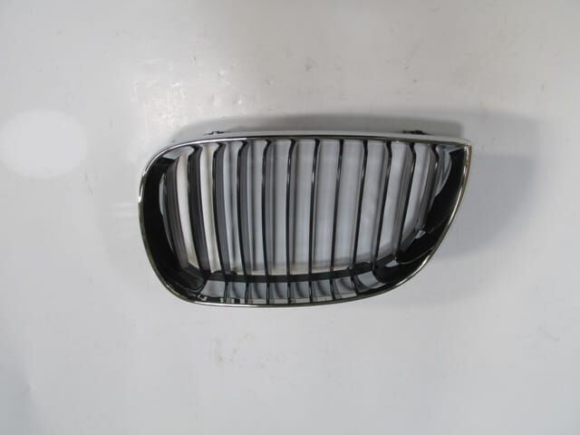 Ön Panjur Sol Siyah-Nikelaj Çerçeveli Bmw 1 Serı E87 04-08 Arası