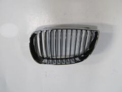 Ön Panjur Sol Siyah-Nikelaj Çerçeveli Bmw 1 Serı E87 04-08 Arası