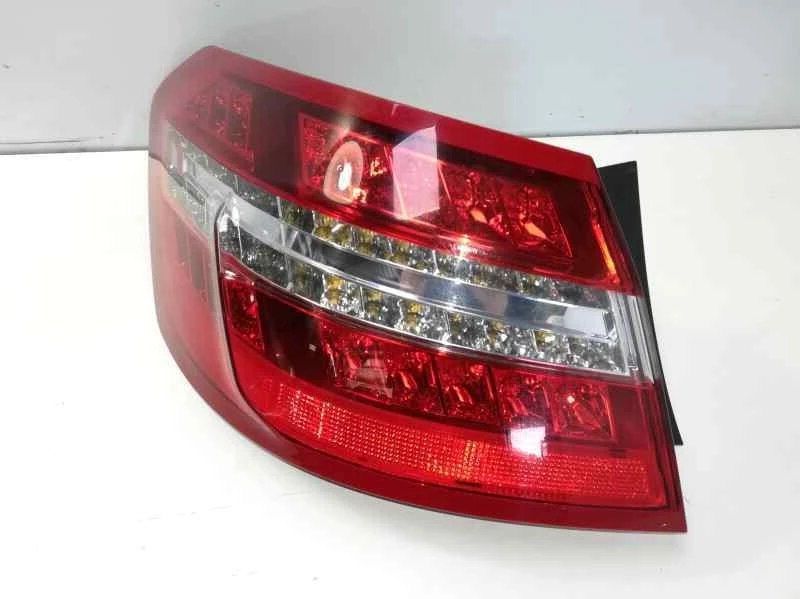 Stop Lambası Dış Sağ Mercedes E Serisi W212 Elegance 2009-2012 Arası
