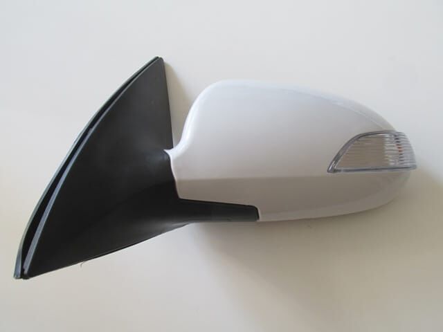 Kapı Aynası Sol Elektrikli-Sinyalli-Beyaz Kapaklı(Sinyali Kısa Tip) (5Fişli) ( Hyundaı I30 07-12 Arası