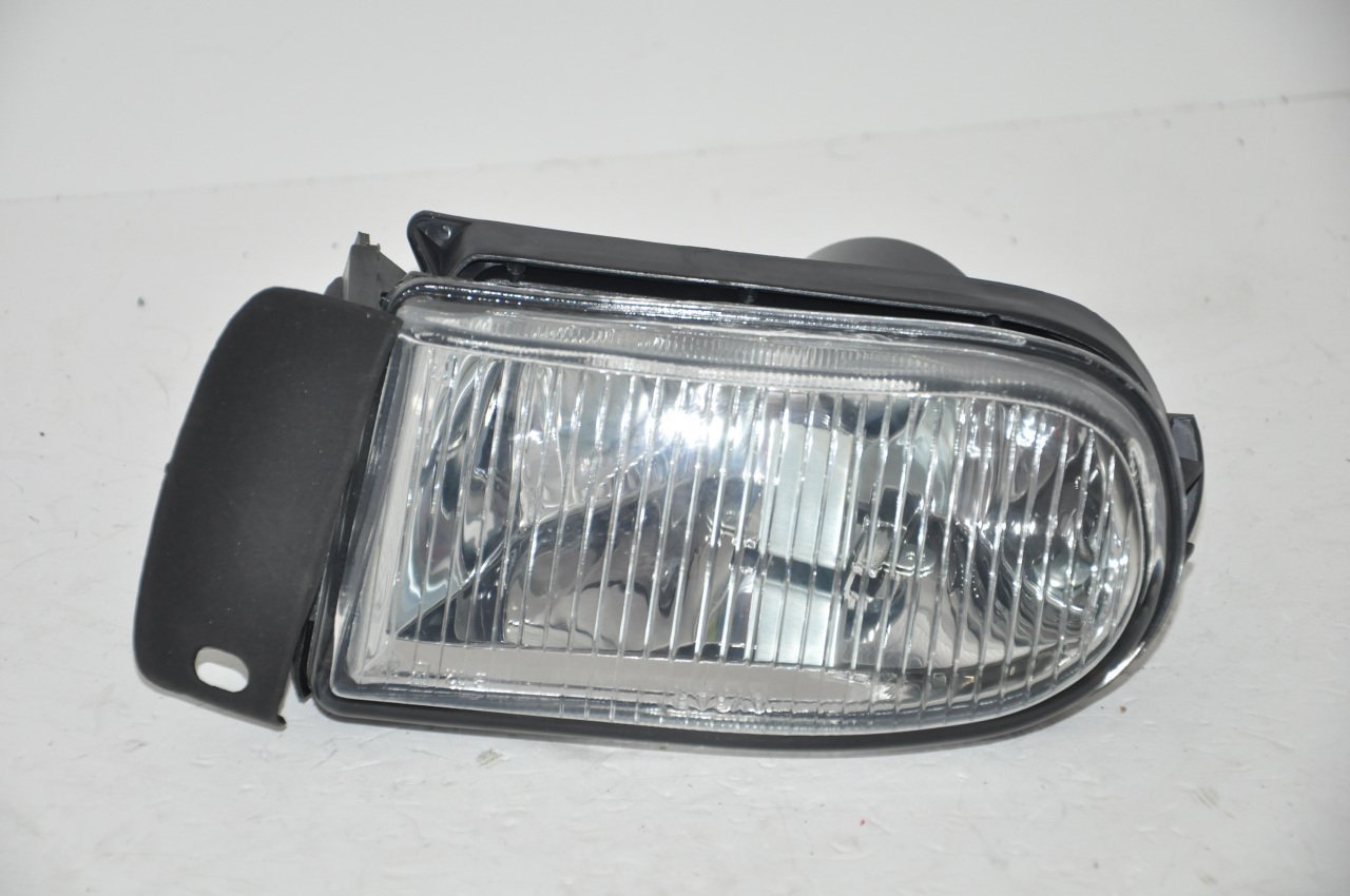 Sağ Sis Farı R19-Megane-R9 1997-2000 Arası (Oval)