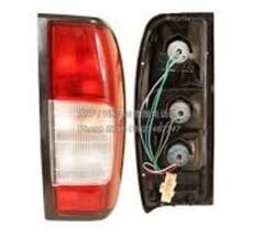 Stop Lambası Sağ Nissan Pickup D22 Skystar D23 1998 Sonrası