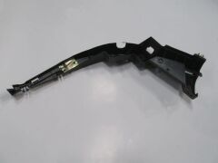 Ön Tampon İç Braketi Sağ Volkswagen Passat B5 97-00 Arası