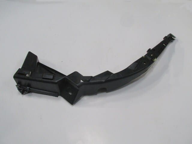Ön Tampon İç Braketi Sol Volkswagen Passat B5 97-00 Arası