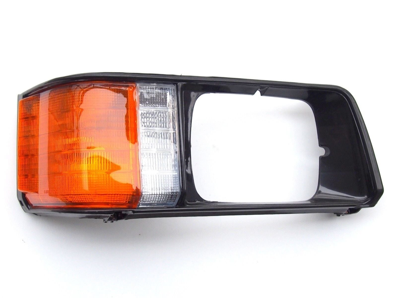 Far Sinyal Çerçevesi Sağ Mitsubishi L300 1987-1997 Arası