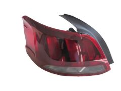 Stop Lambası Sol Kırmızı-Beyaz Peugeot 301 17-21 Arası